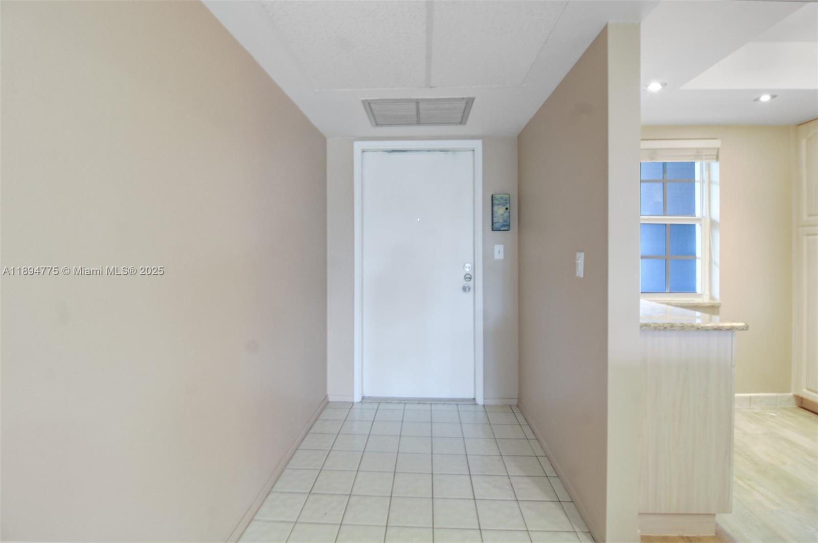 605 Oaks Dr # 305, Pompano Beach FL 33069 photo 5