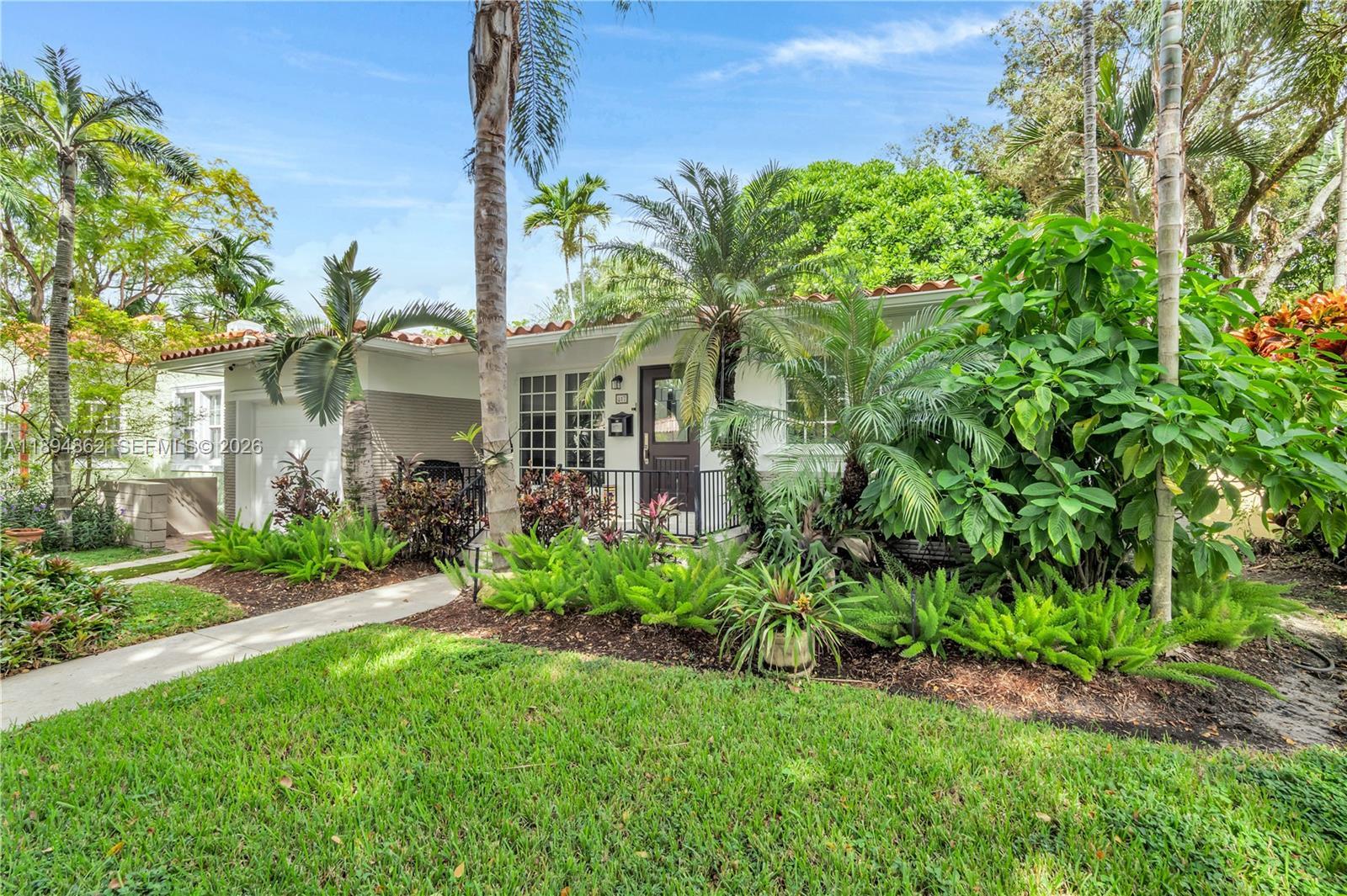 817 Venetia Ave, Coral Gables FL 33134 photo 3