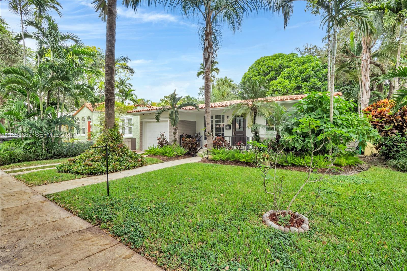 817 Venetia Ave, Coral Gables FL 33134 photo 4