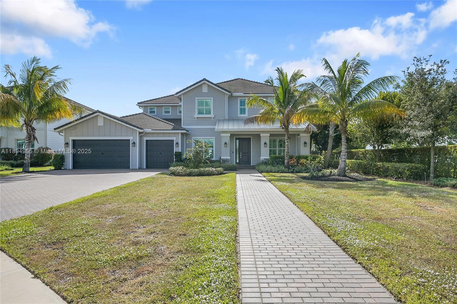983 Hookline Cir, Loxahatchee FL 33470