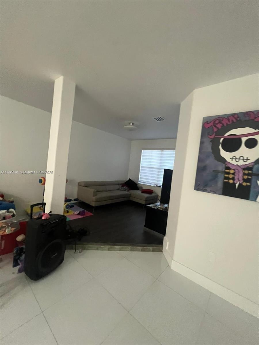 11281 NW 84th St, Doral FL 33178 photo 5