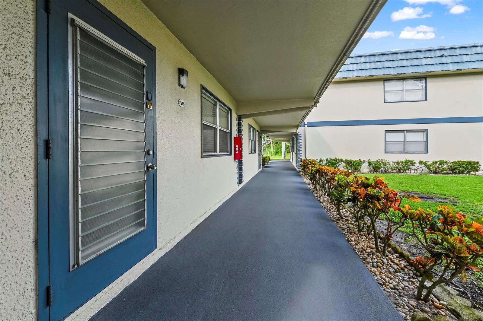 213 Brittany, Delray Beach FL 33446 photo 3