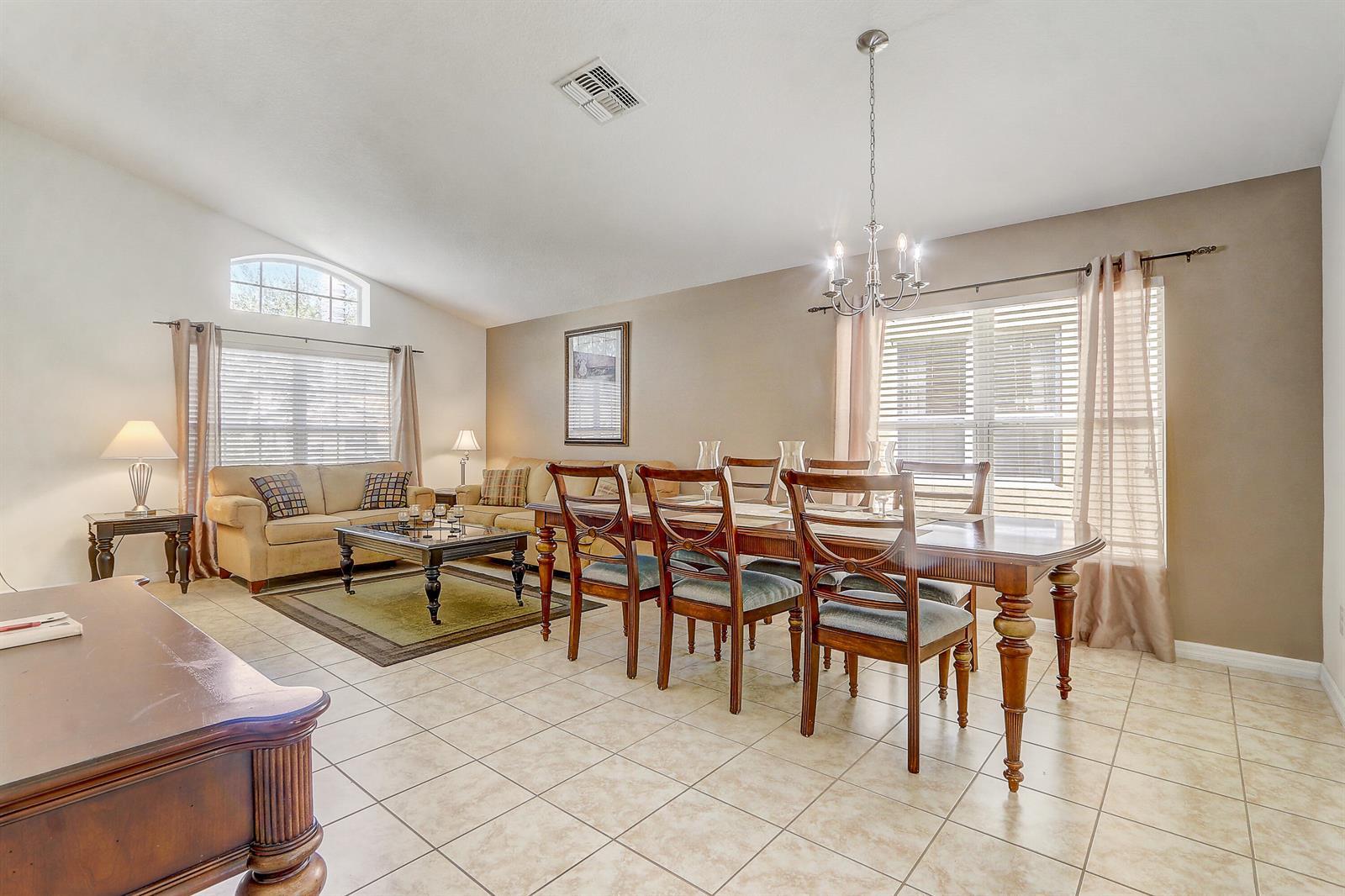 927 Orange Cosmos Boulevard, Davenport FL 33837 photo 5