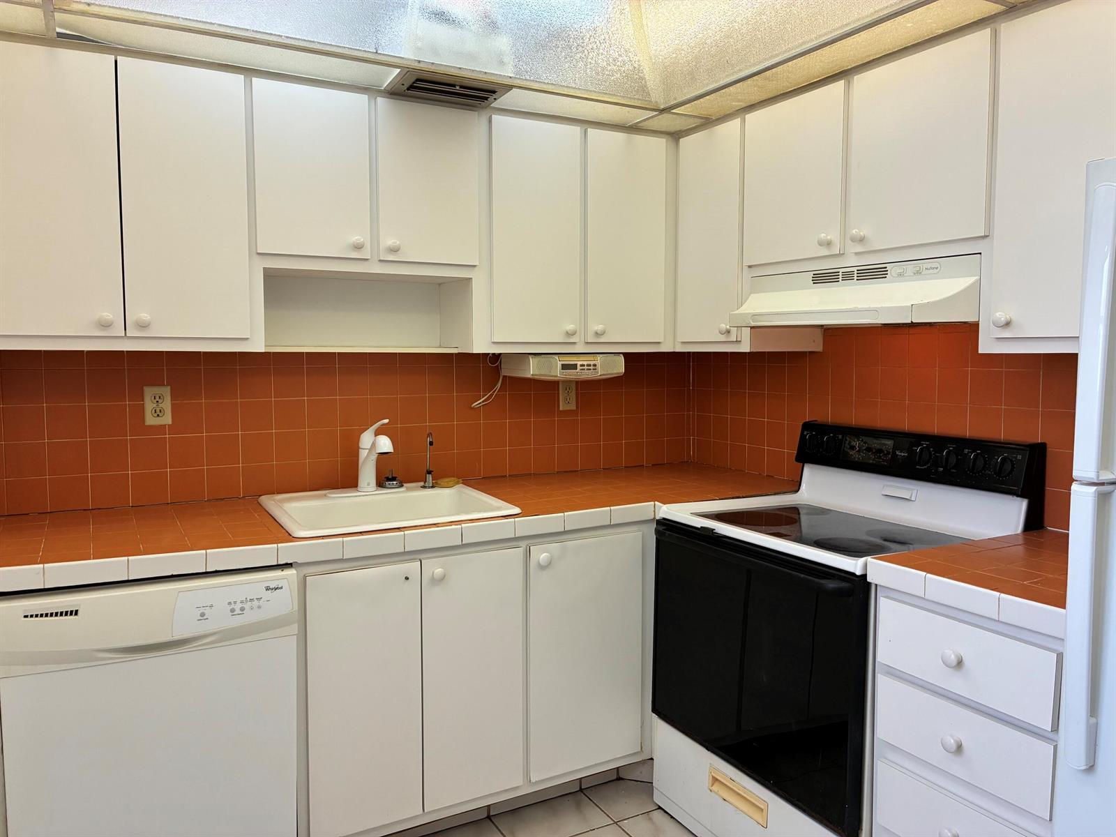 574 Burgundy L # 574, Delray Beach FL 33484 photo 5