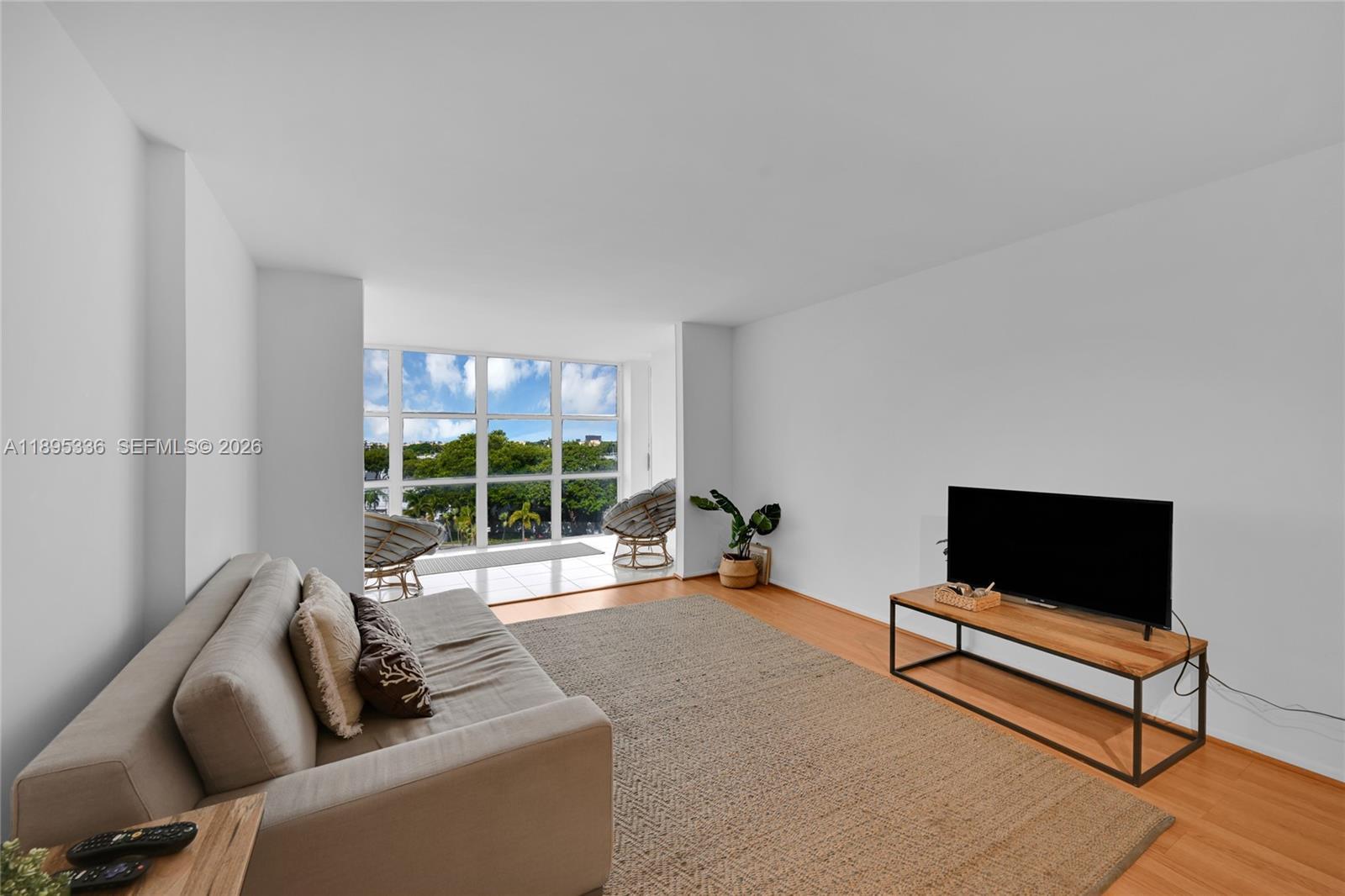 800 Parkview Dr # 605, Hallandale Beach FL 33009 photo 4