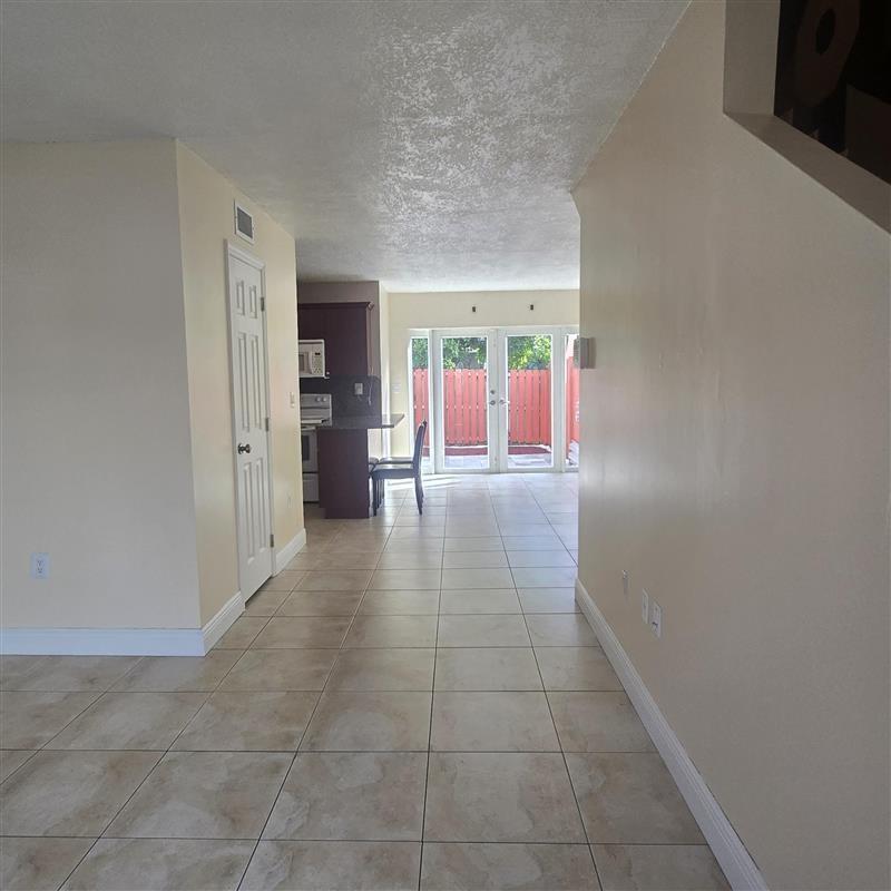 3680 SW 59 Avenue # 8, Davie FL 33314 photo 2