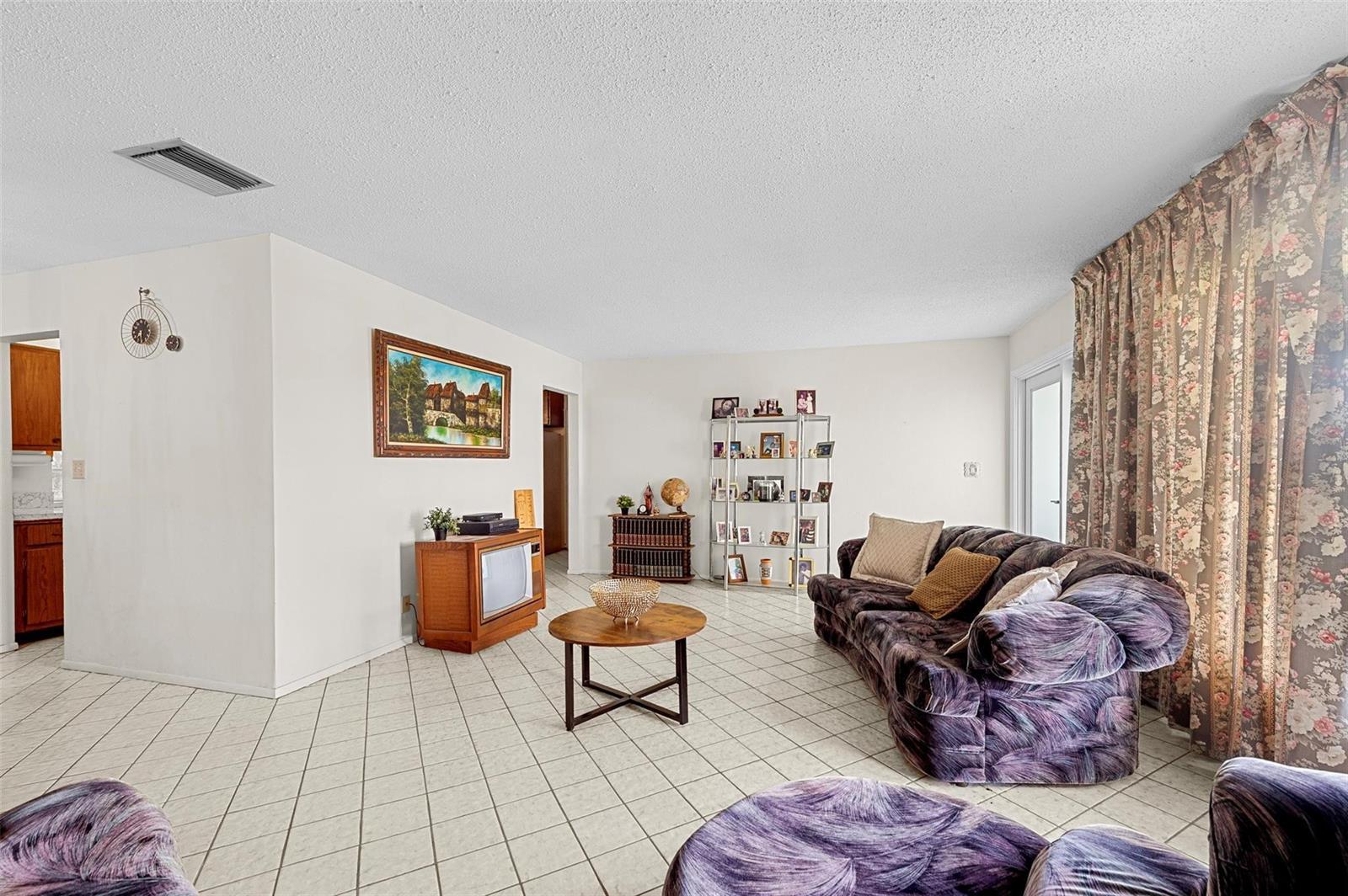 8604 NW 57th Court, Tamarac FL 33321 photo 5
