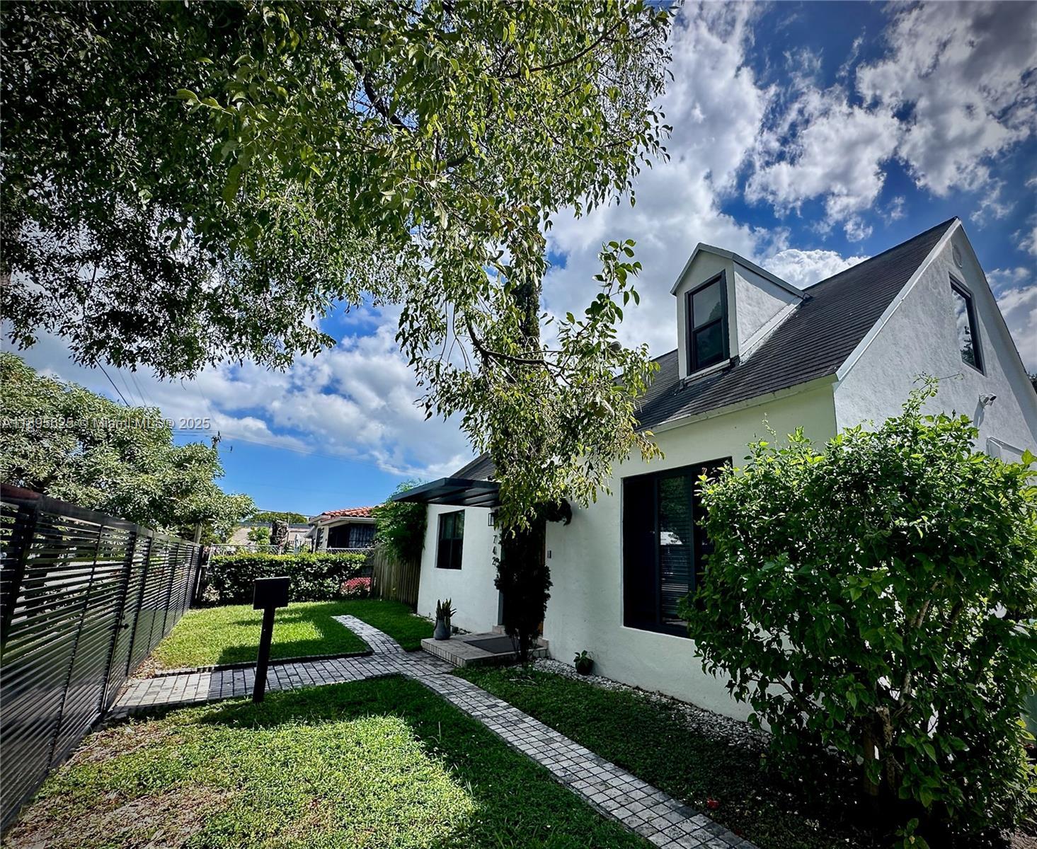 742 NW 50th St, Miami FL 33127 photo 5