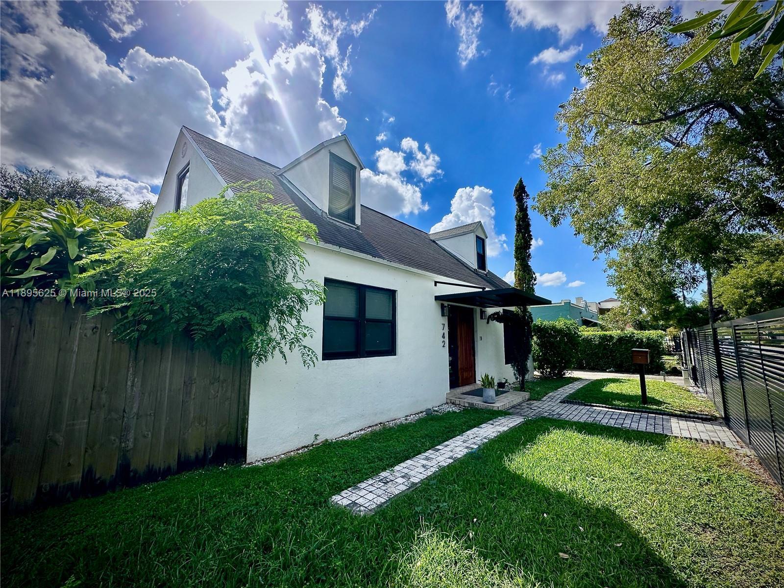742 NW 50th St, Miami FL 33127 photo 4