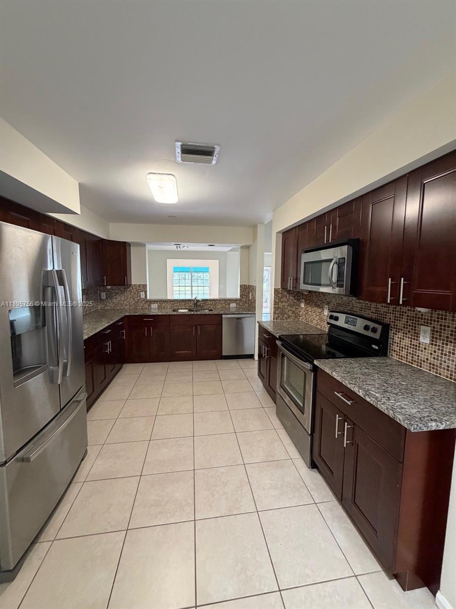 9118 Boca Gardens Pkwy, Boca Raton FL 33496 photo 4