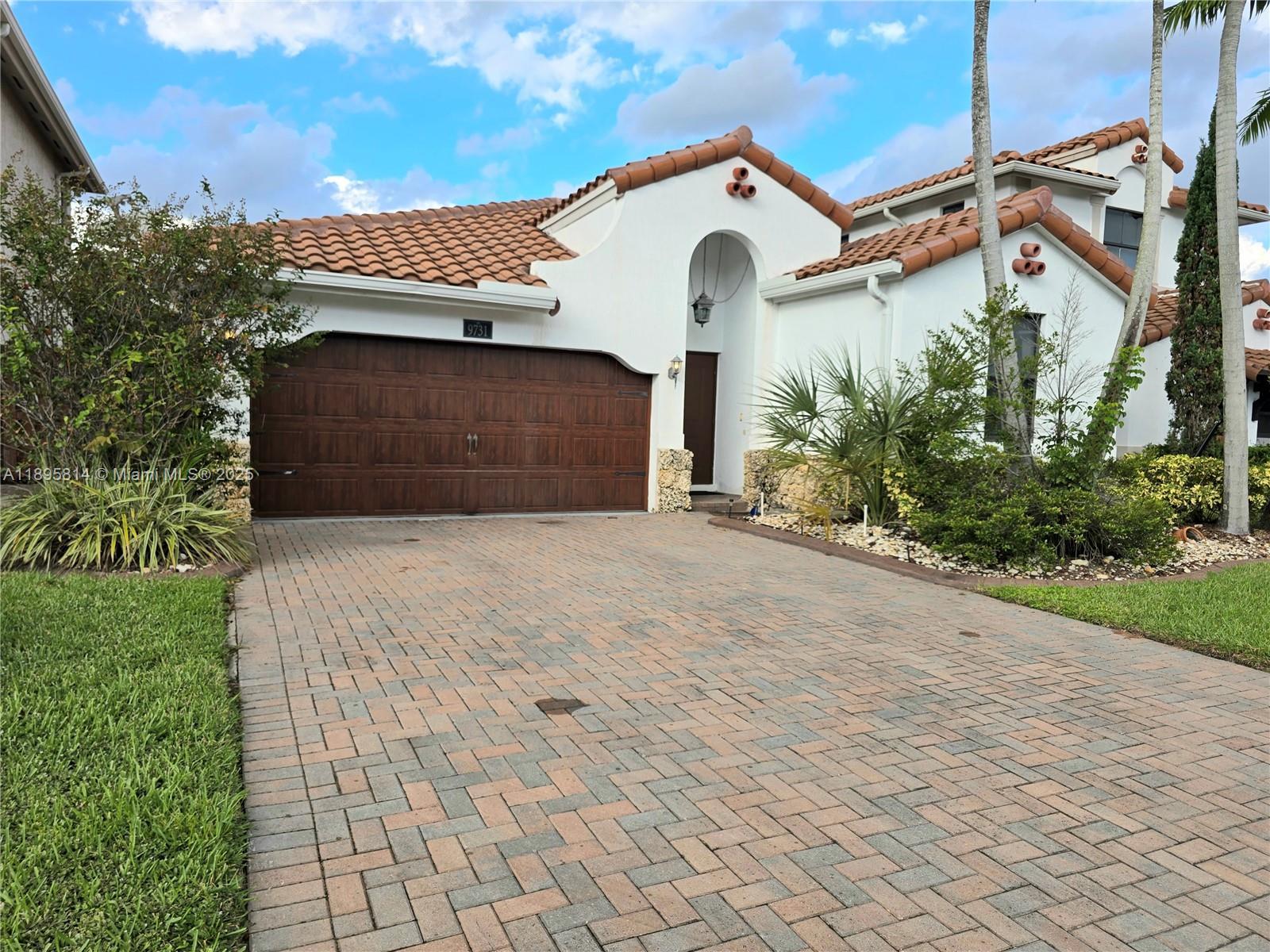 9731 NW 10th Ter, Miami FL 33172 photo 2