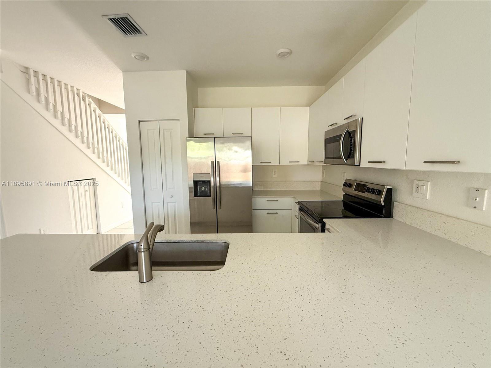 12445 NW 23rd Ct, Miami FL 33167 photo 4