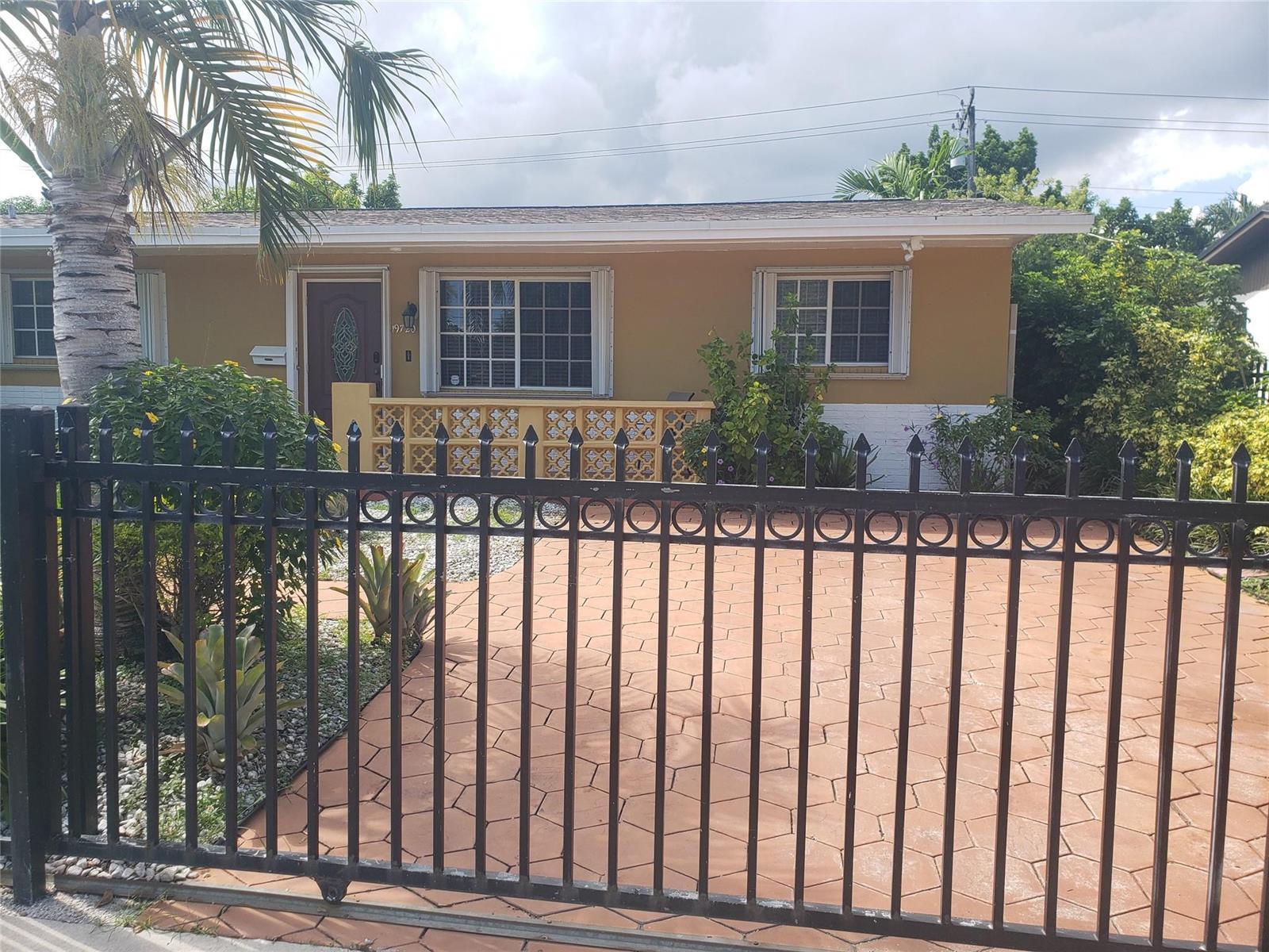 19720 NE 10th Court, Miami FL 33179 photo 2