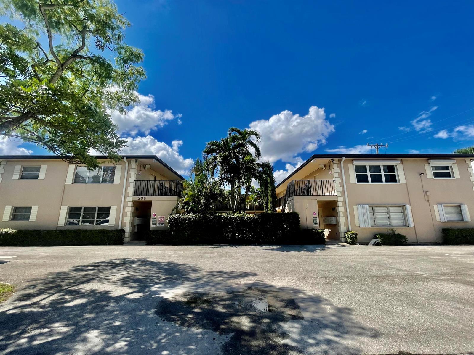 205 NE 3rd Street # 110, Boynton Beach FL 33435
