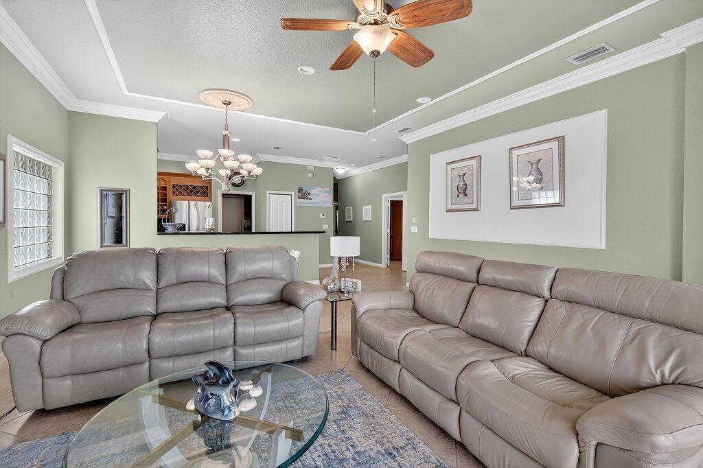 212 Berenger Walk, Royal Palm Beach FL 33414 photo 5