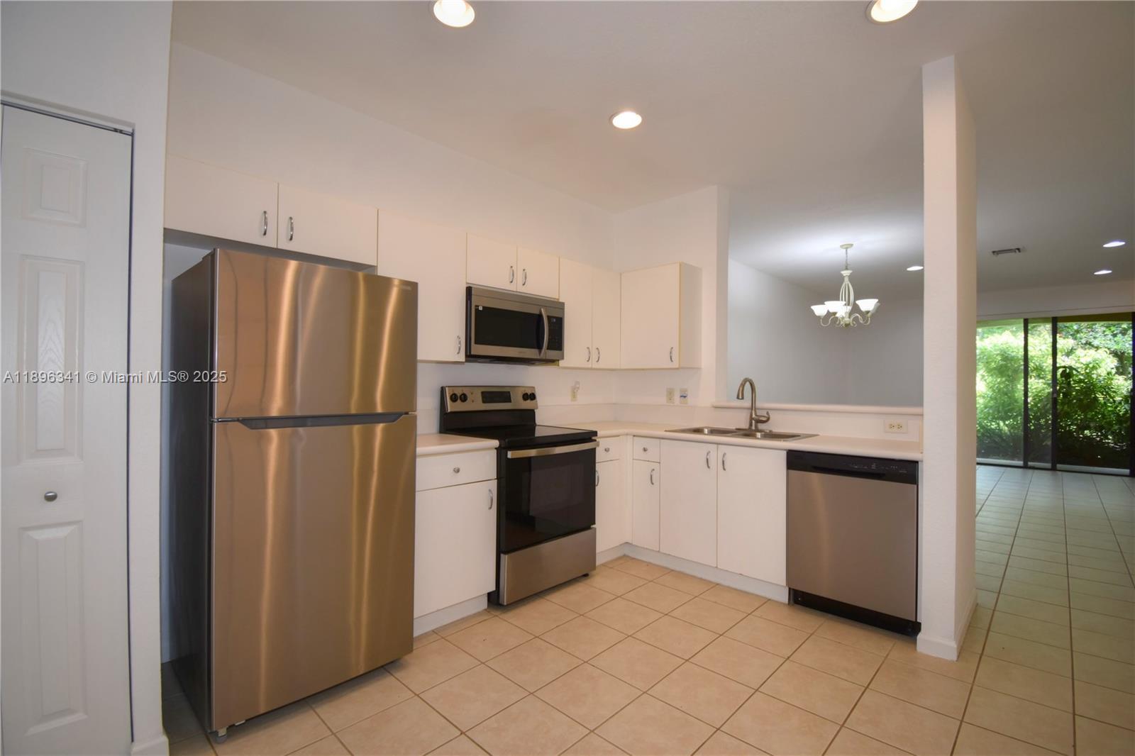3873 Tree Top Dr, Weston FL 33332 photo 5
