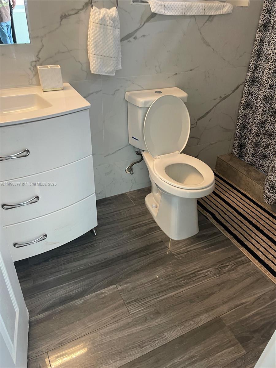 240 NE 27th St # 1, Pompano Beach FL 33064 photo 3