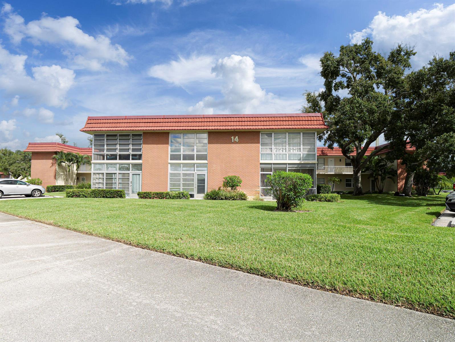 14 Vista Palm Lane # 105, Vero Beach FL 32962 photo 3