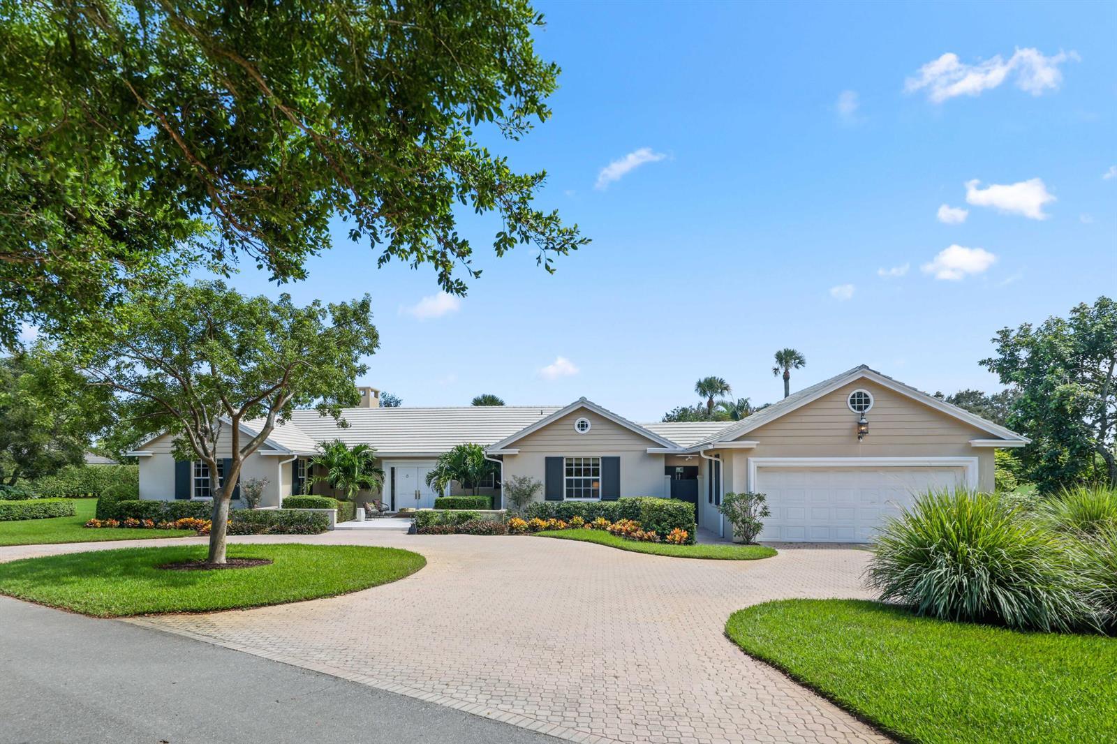 36 Country Road, FL 33436