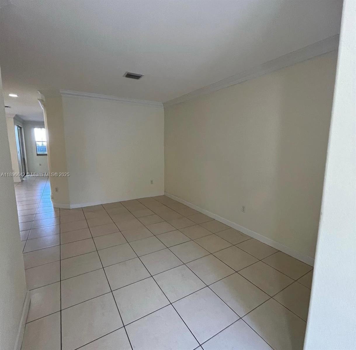 14905 SW 8th Ter, Miami FL 33194 photo 2
