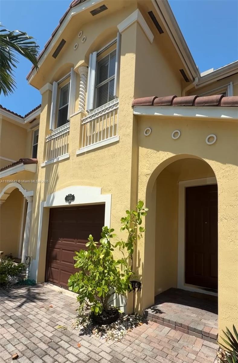 14905 SW 8th Ter, Miami FL 33194