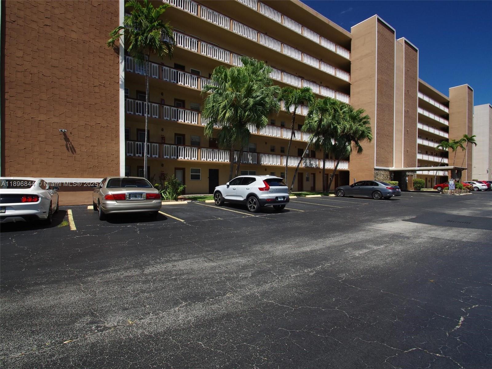420 NE 12th Ave # 401, Hallandale Beach FL 33009 photo 2
