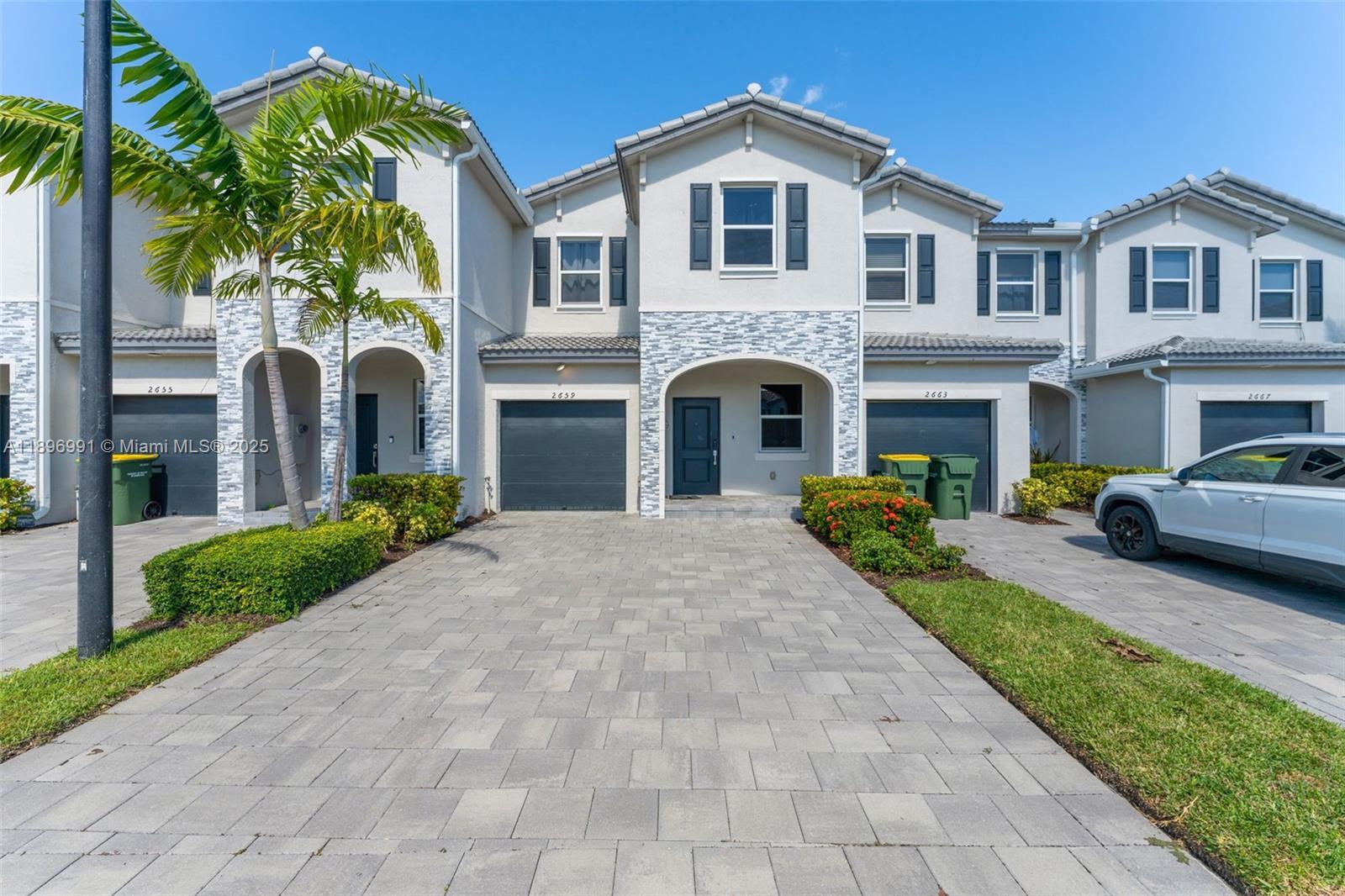 2659 SE 11th St, Homestead FL 33035 photo 2
