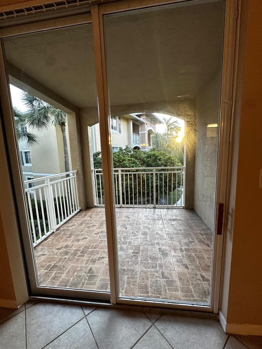 6511 Emerald Dunes Drive # 206, West Palm Beach FL 33411 photo 2