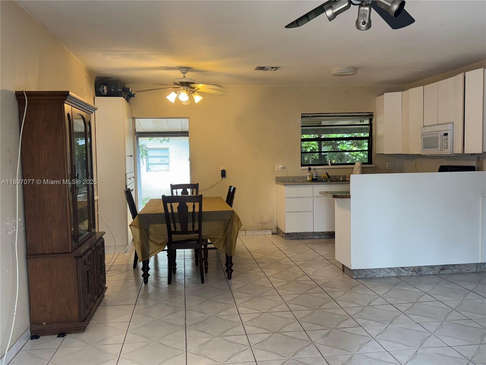6261 SW 6th St, Miami FL 33144 photo 5