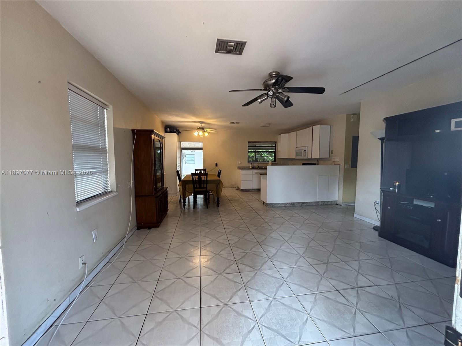 6261 SW 6th St, Miami FL 33144 photo 4