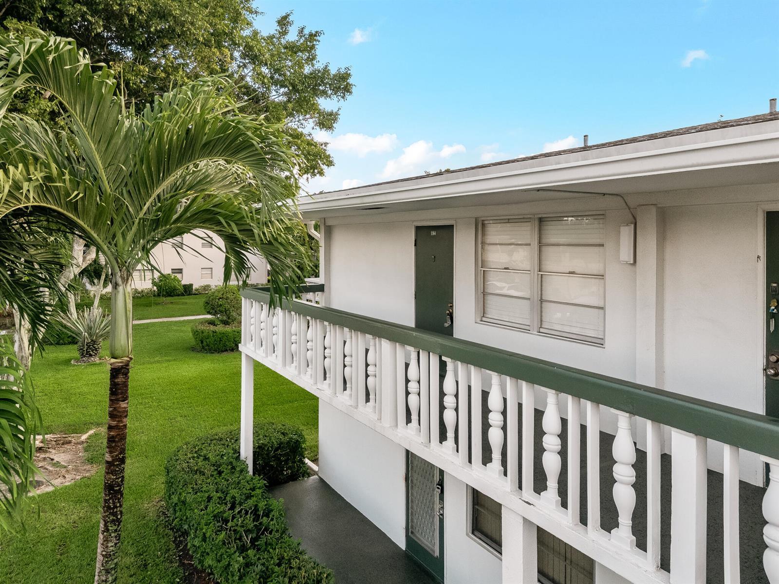 184 Oakridge L # 184, Deerfield Beach FL 33442 photo 2