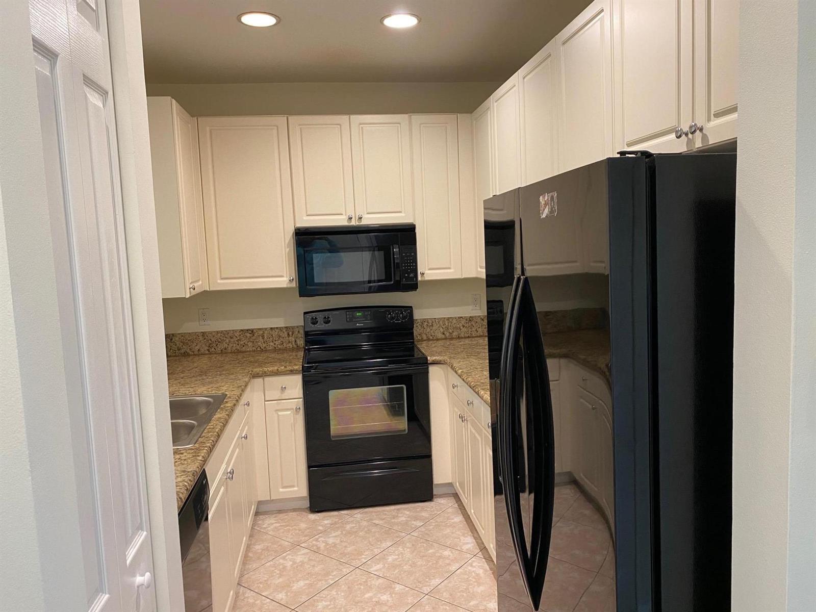 1272 Via Fiume, Boynton Beach FL 33426 photo 3
