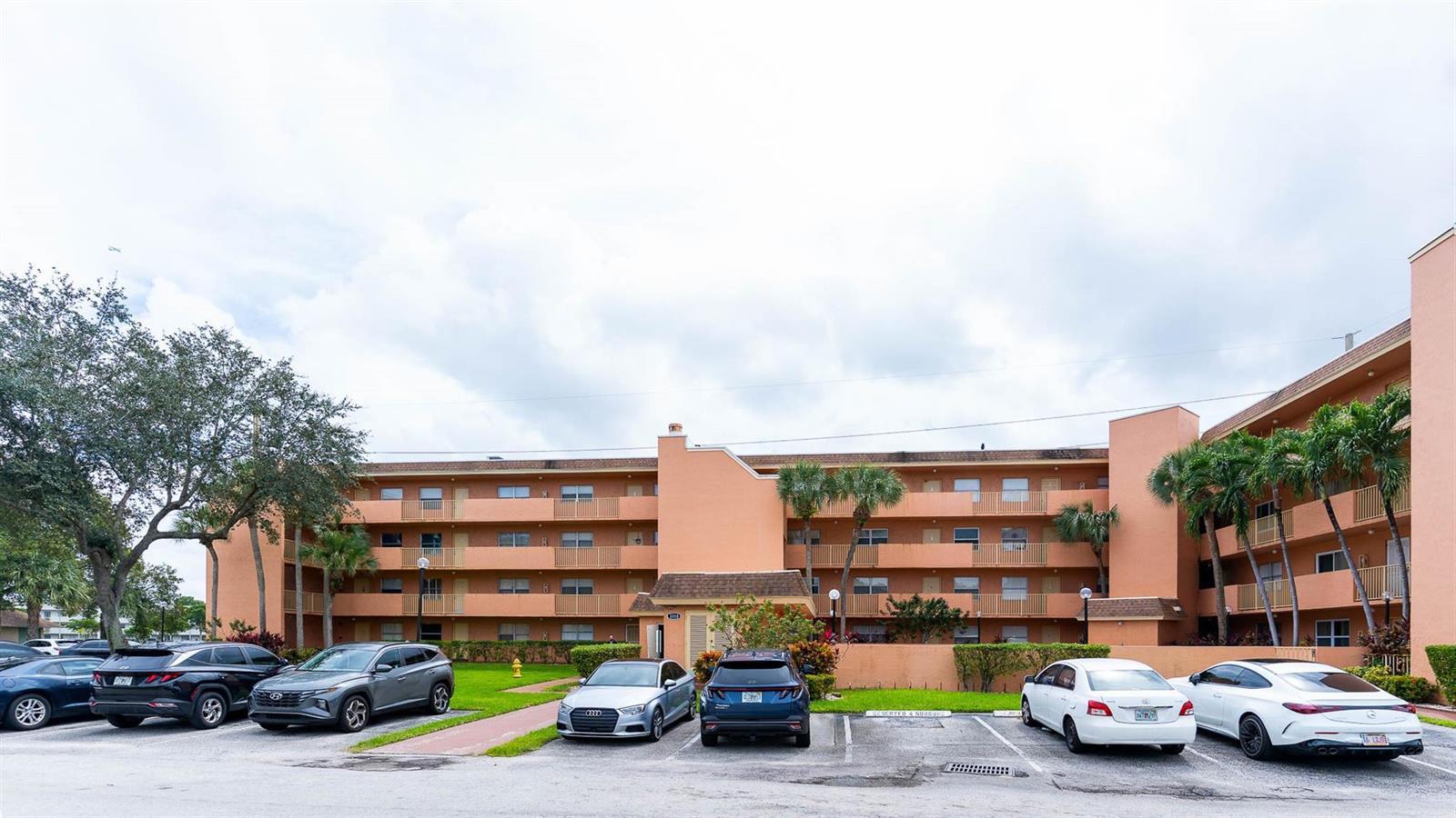 3110 N Pine Island Road # 304, Sunrise FL 33351