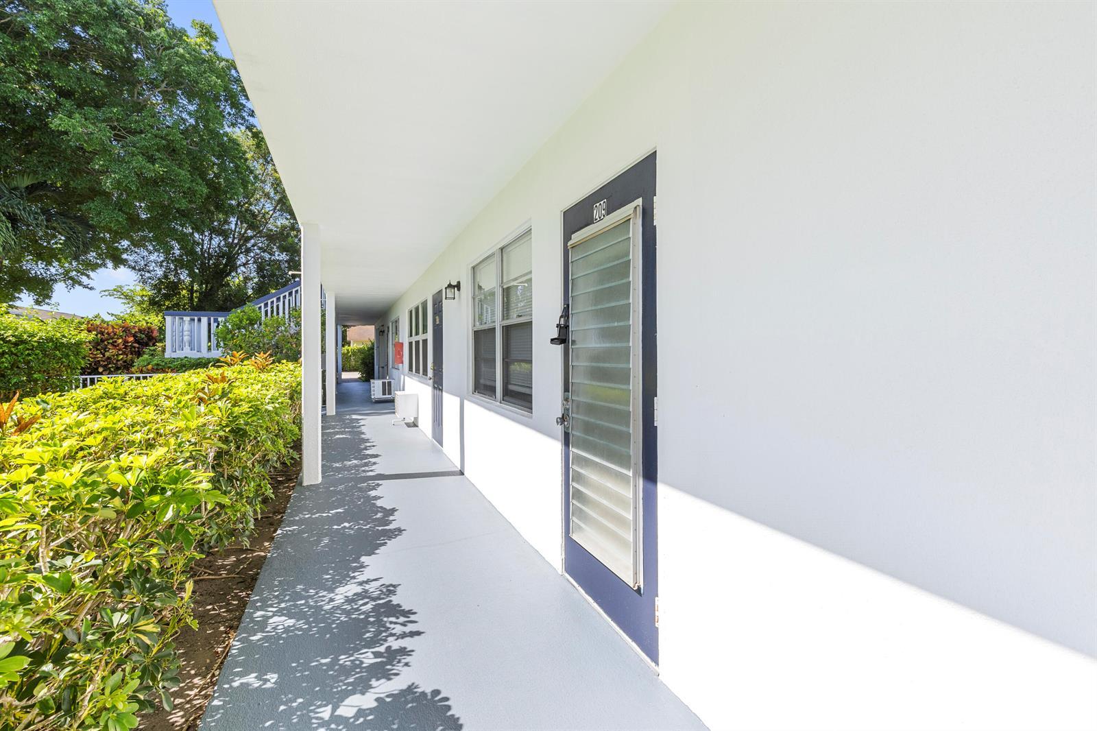 209 Ventnor M # 209, Deerfield Beach FL 33442 photo 2