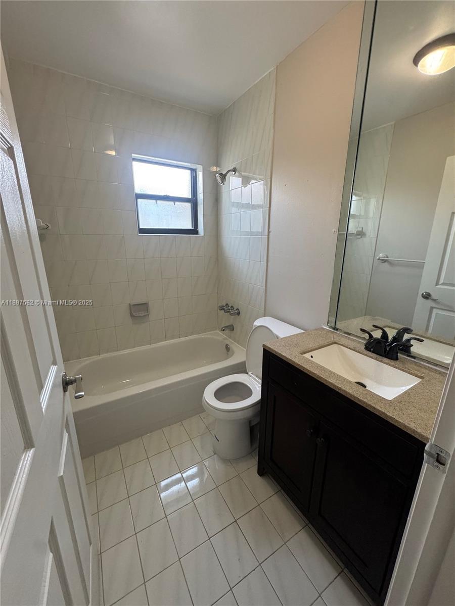 10449 SW 211th St # 1, Cutler Bay FL 33189 photo 3