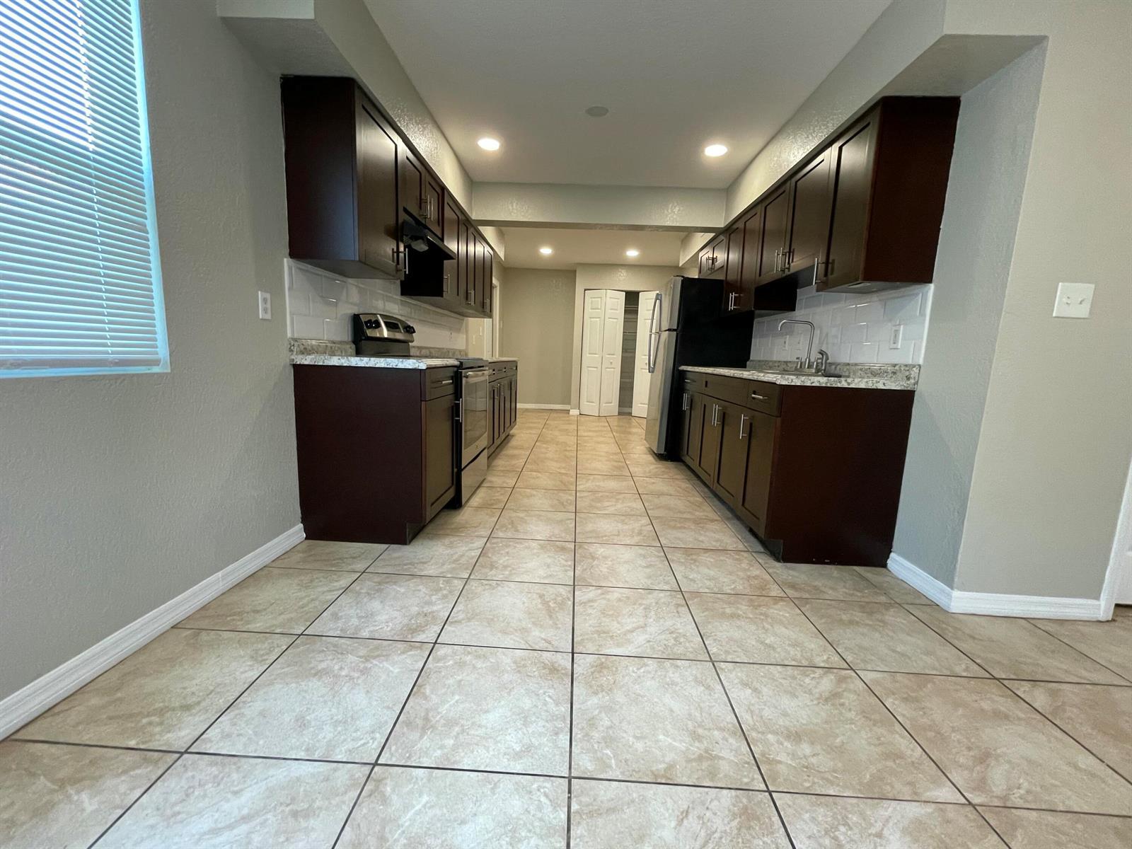 2886 Harson Way, Fort Pierce FL 34946 photo 4