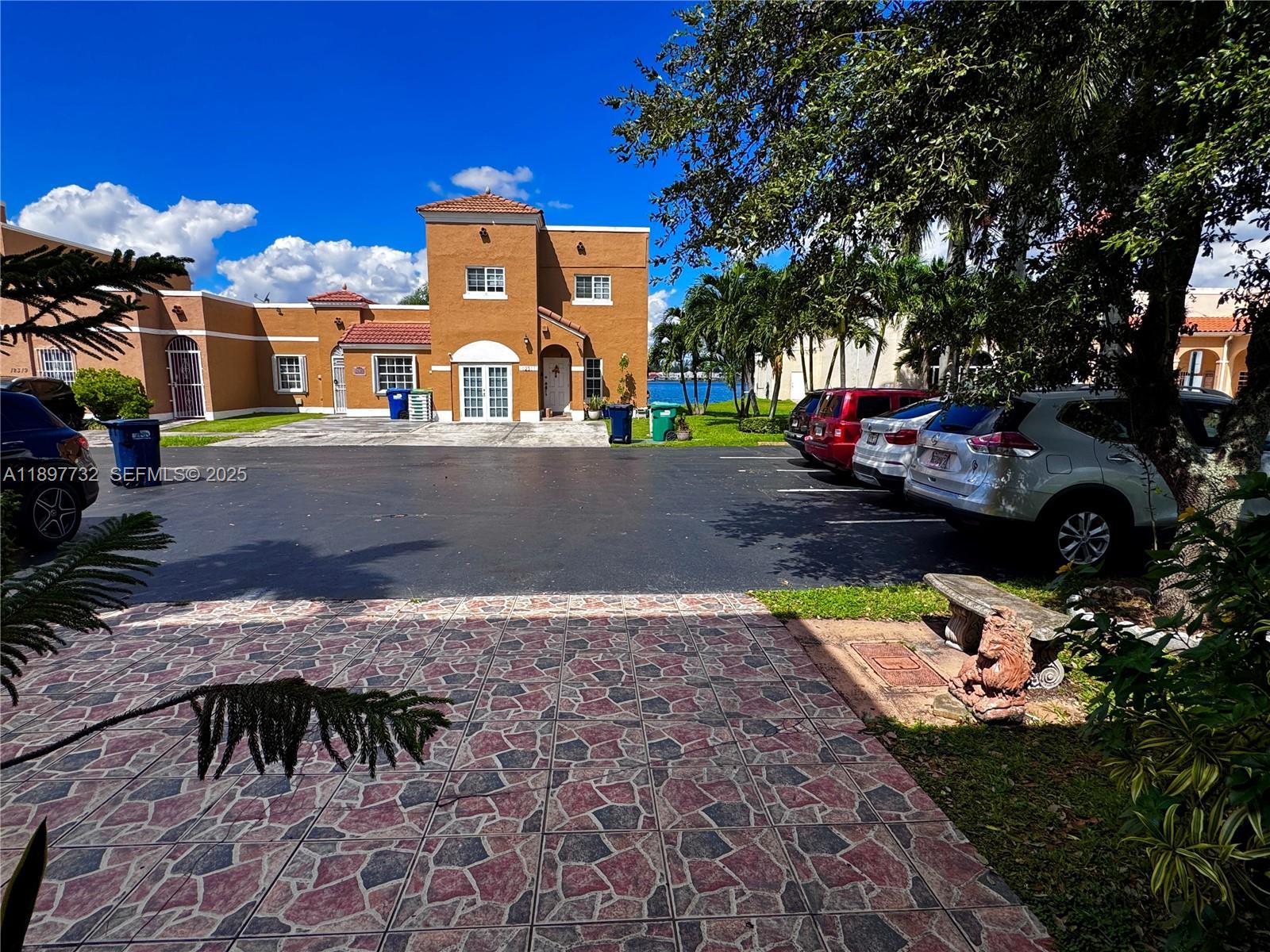 12312 NW 7th Ln, Miami FL 33182 photo 3
