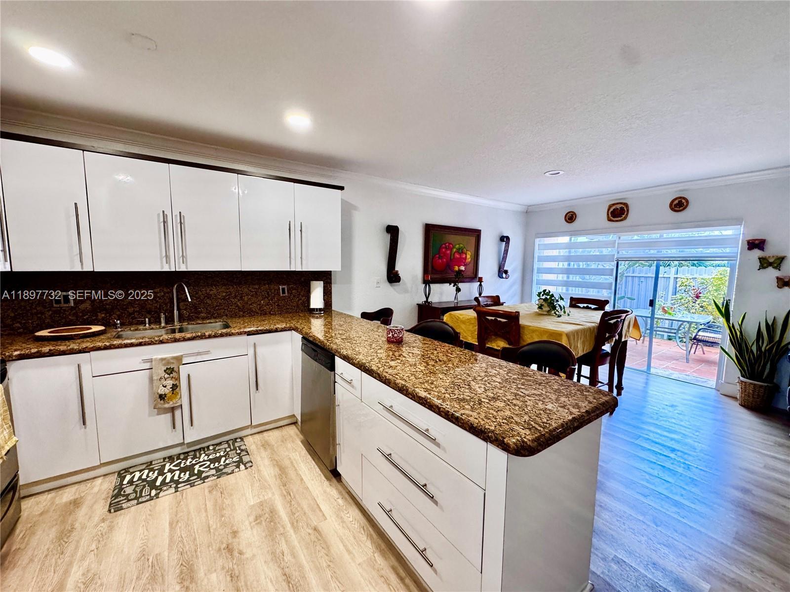 12312 NW 7th Ln, Miami FL 33182 photo 5