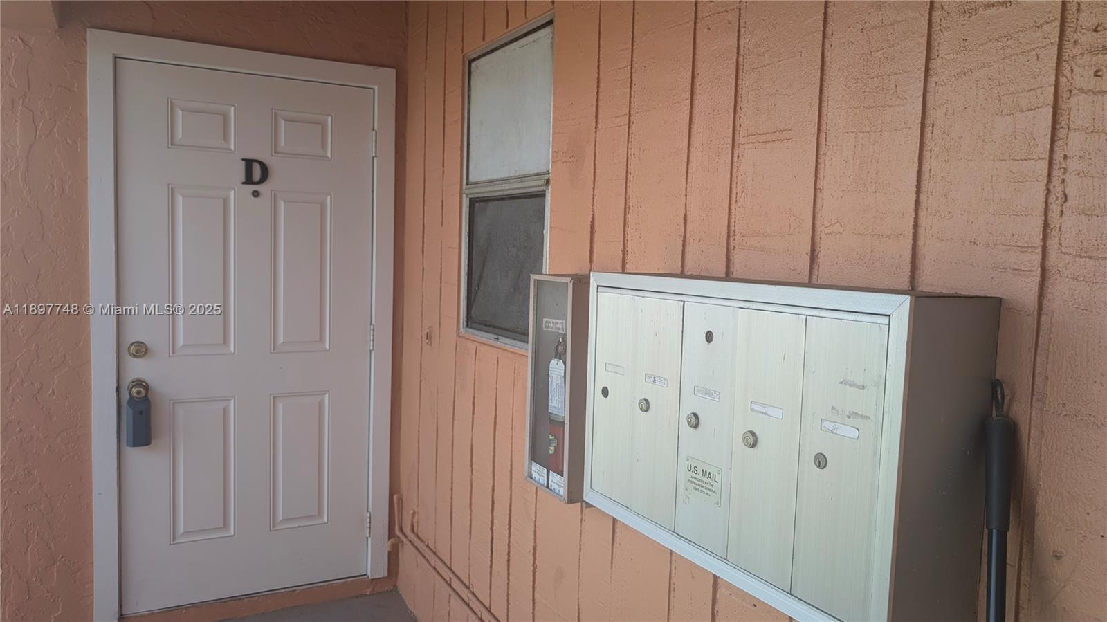 606 SE 6th ST # D, Cape Coral FL 33990 photo 2