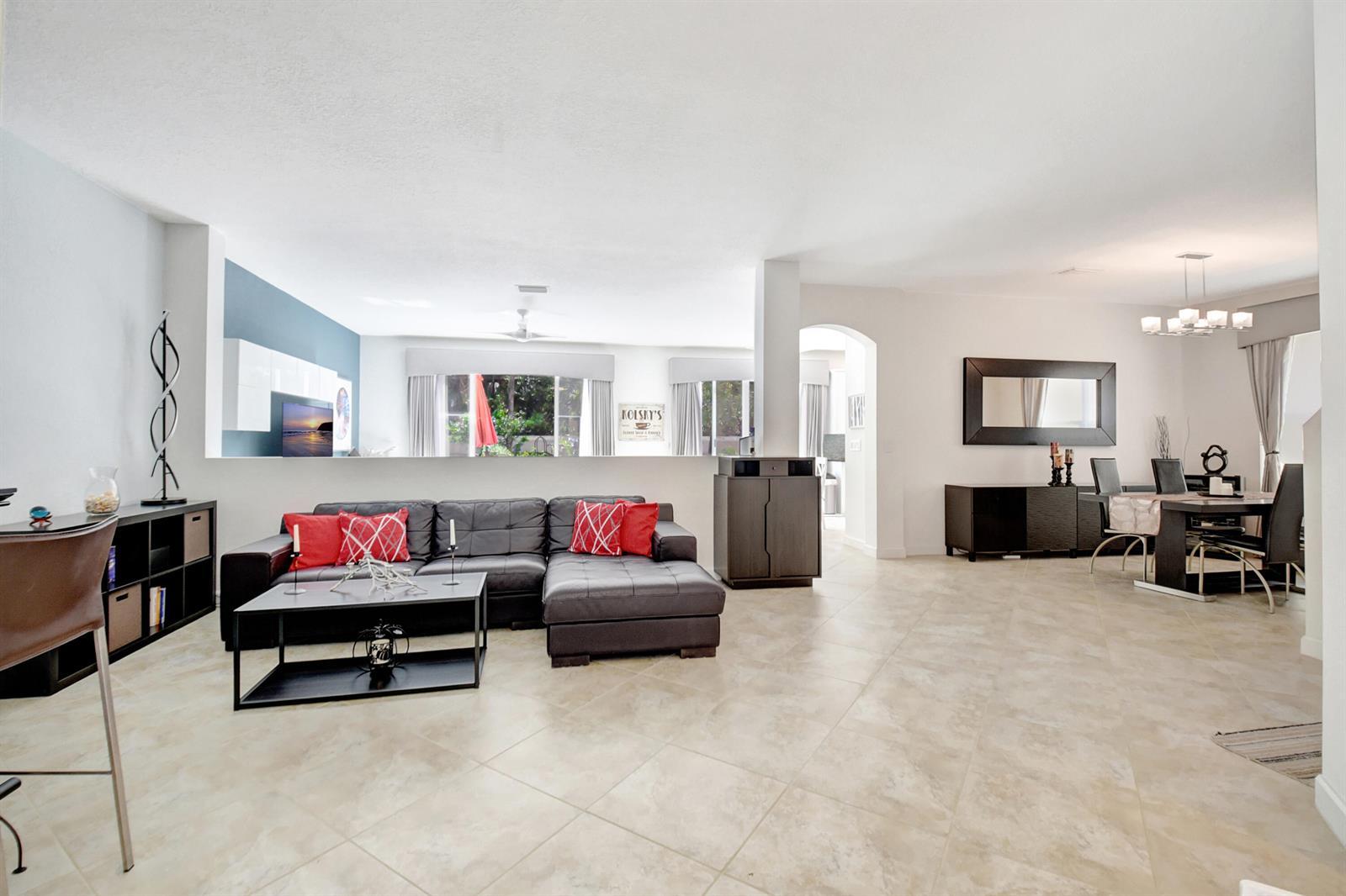 4598 Capital Drive, Lake Worth FL 33463 photo 3