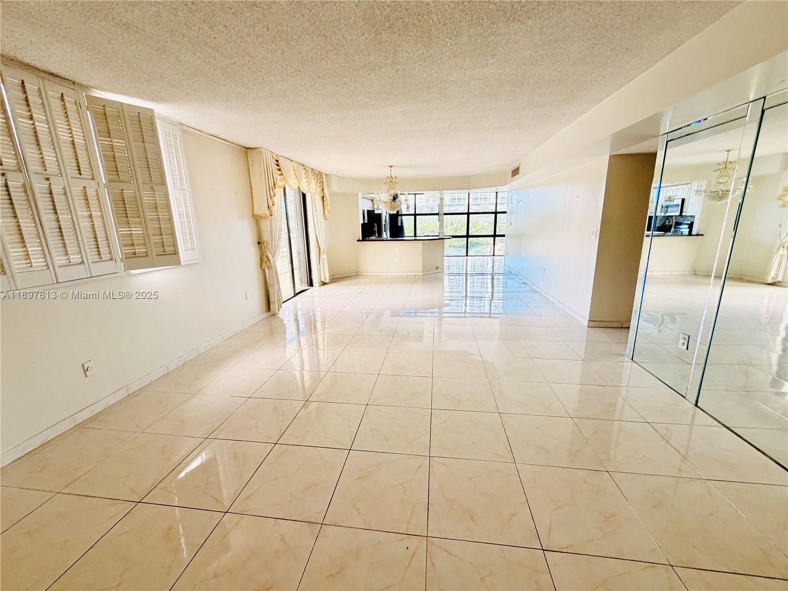 6423 Collins Ave # 310, Miami Beach FL 33141 photo 5