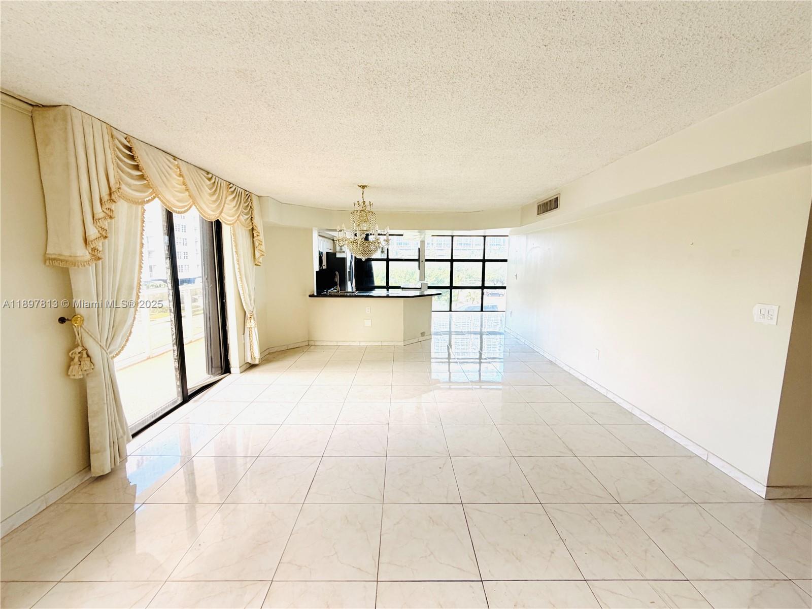 6423 Collins Ave # 310, Miami Beach FL 33141 photo 4