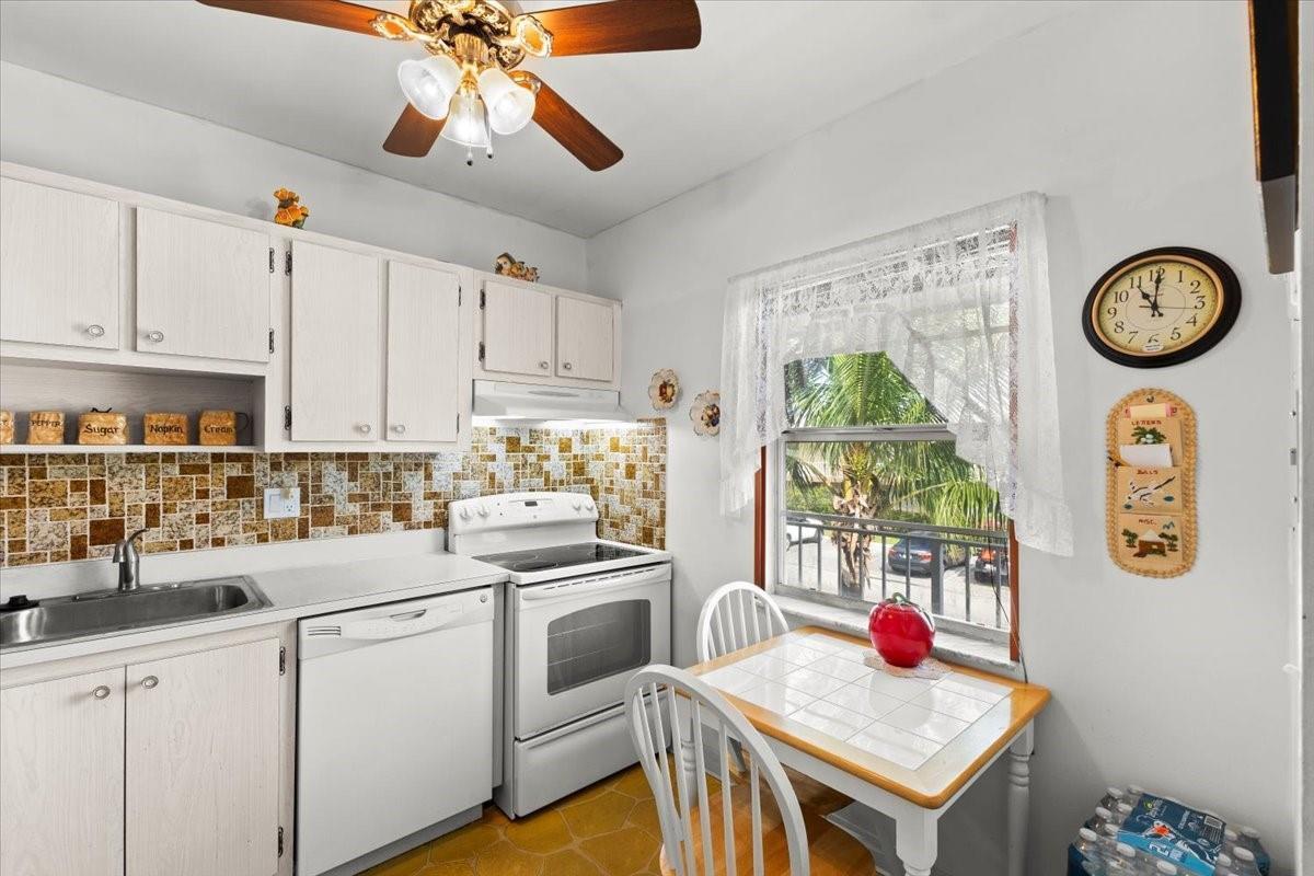 7200 NW 5th Place # 203, Margate FL 33063 photo 5