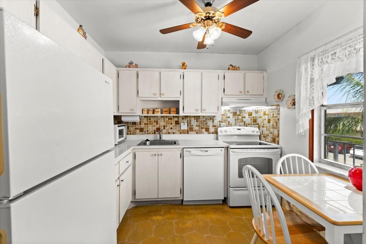 7200 NW 5th Place # 203, Margate FL 33063 photo 4
