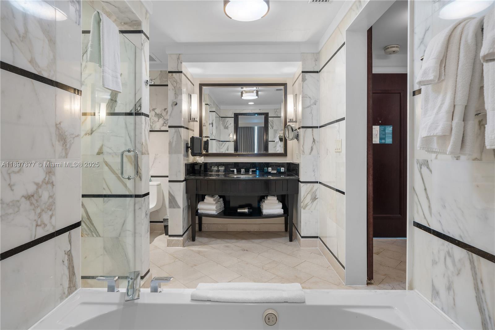 4391 Collins Ave # 1403, Miami Beach FL 33140 photo 5