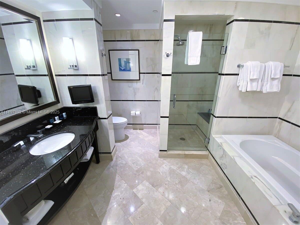 4391 Collins Ave # 1619, Miami Beach FL 33140 photo 3