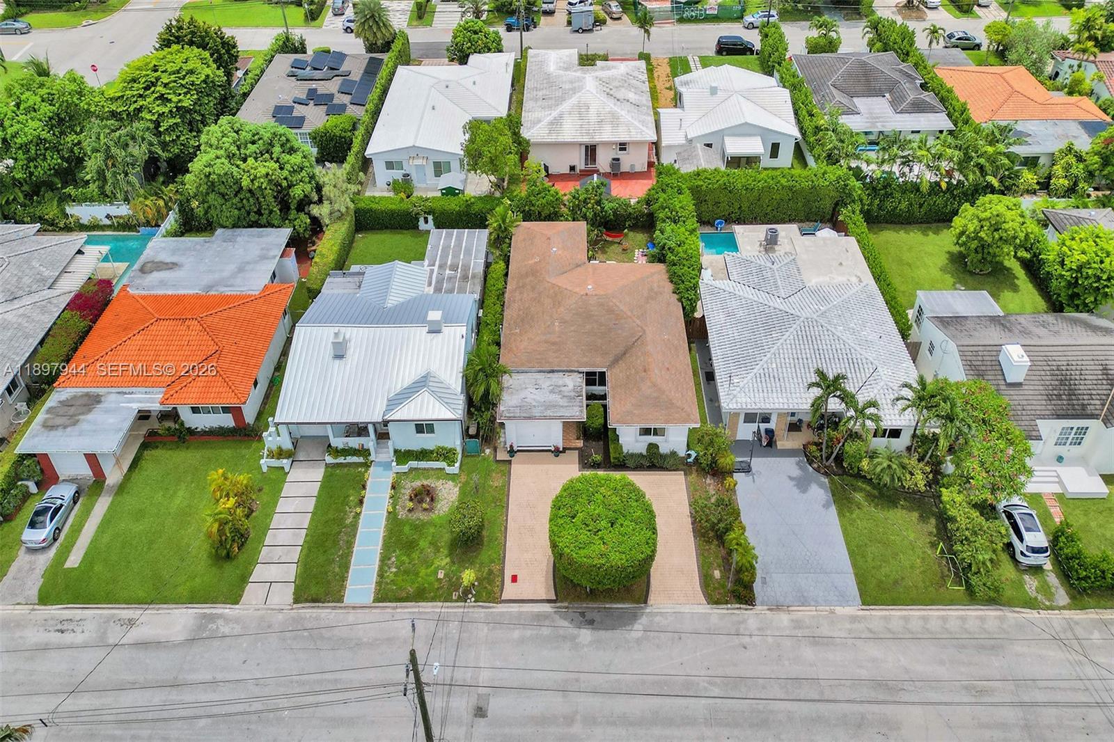 8851 Byron Ave, Surfside FL 33154 photo 3