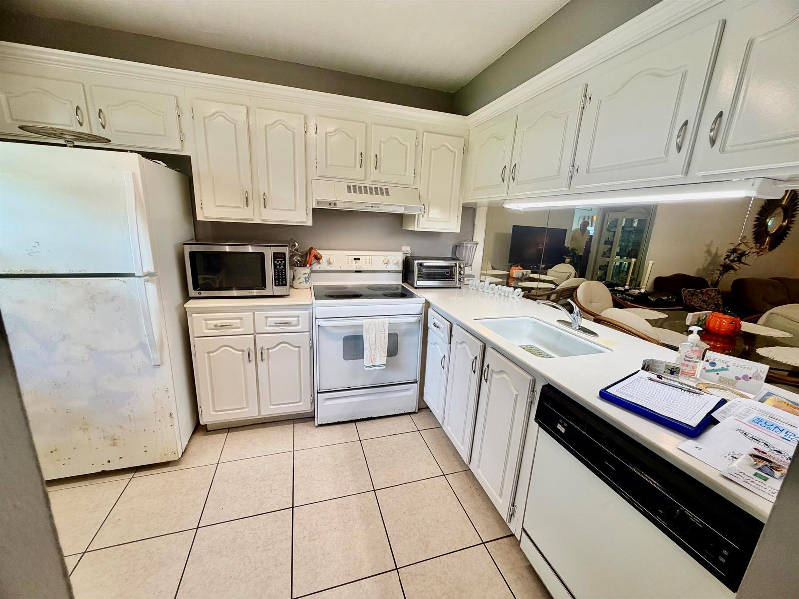 1211 Bahama Bend # F1, Coconut Creek FL 33066 photo 2