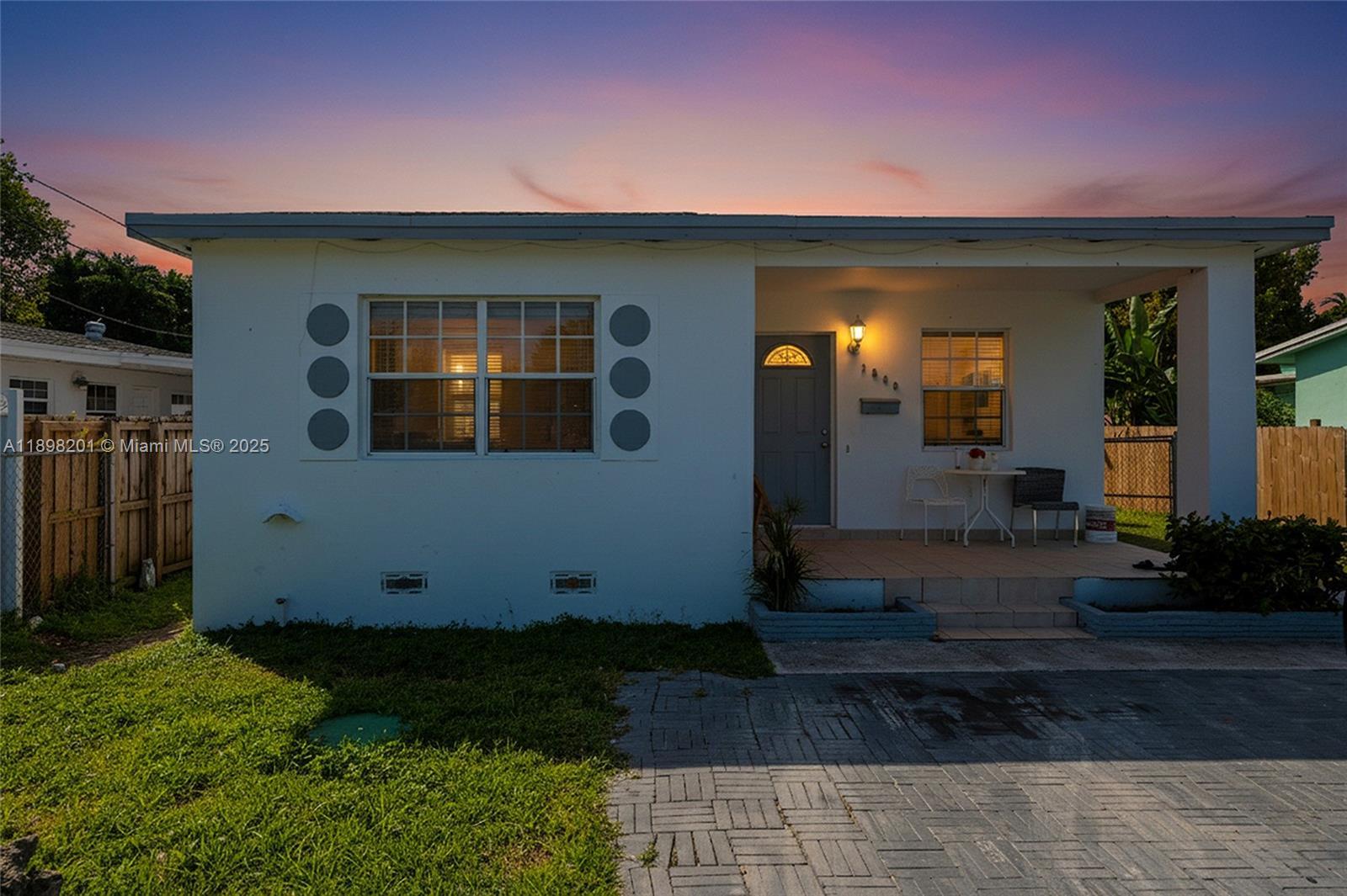 3840 SW 91st Ave, Miami FL 33165