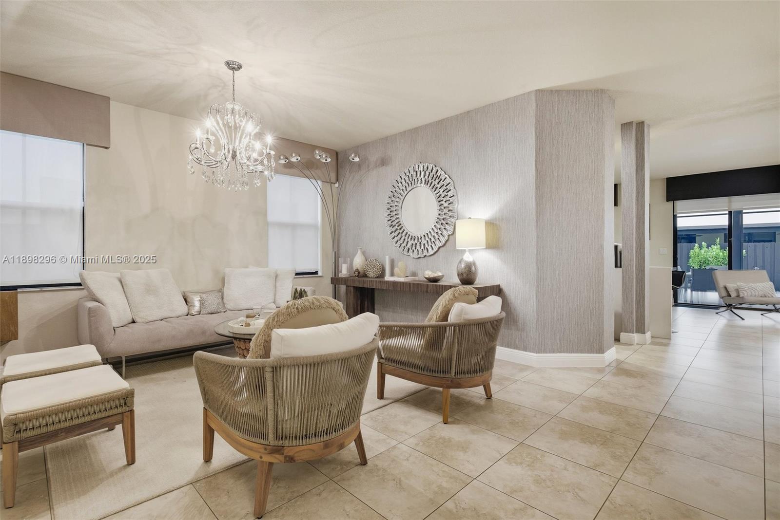 8870 NW 99th Path, Doral FL 33178 photo 4